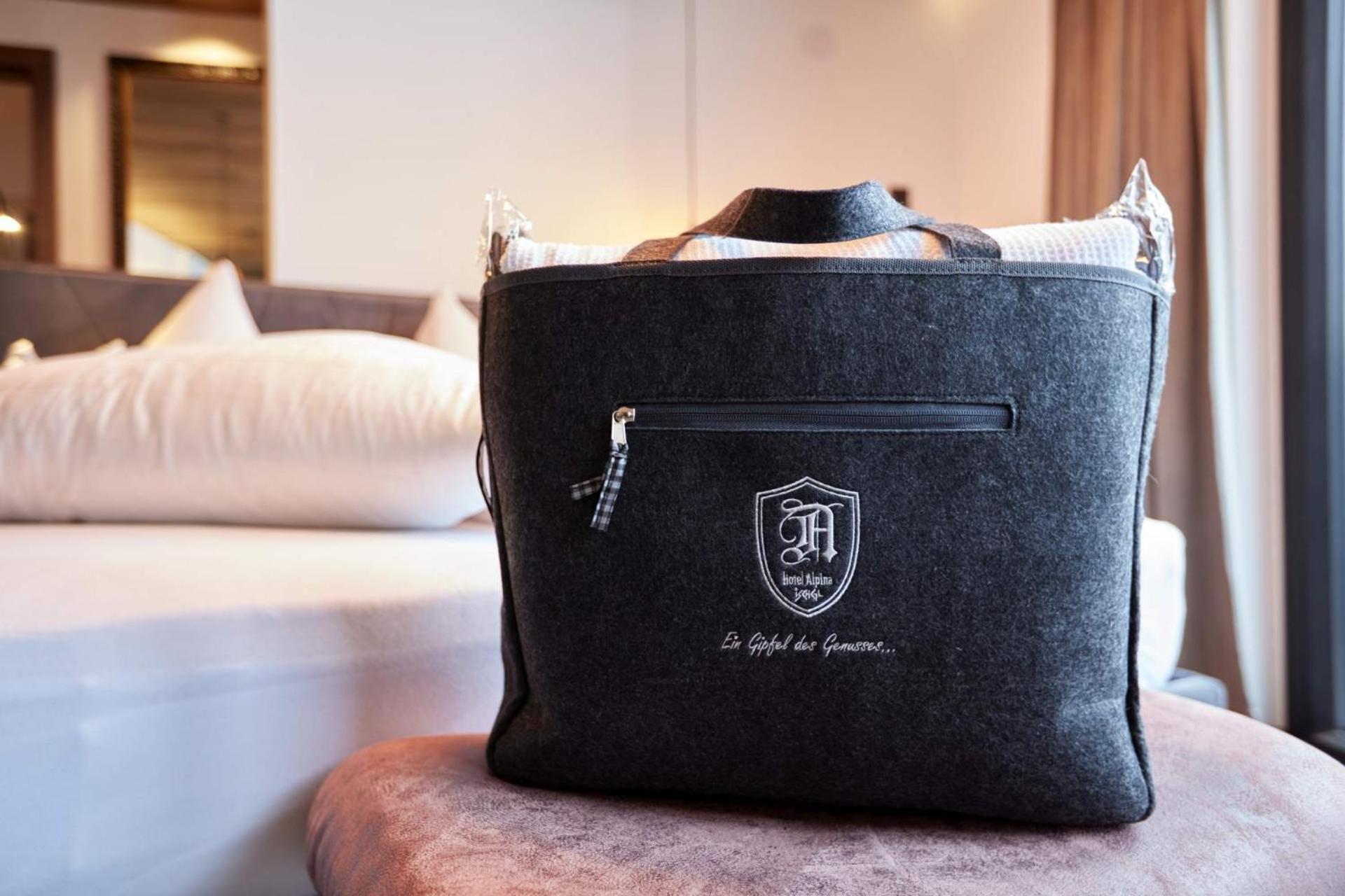 Hotel Alpina Ишгль Экстерьер фото